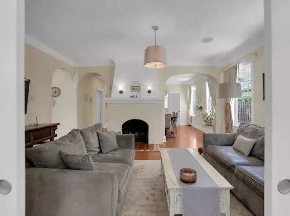 Delray Beach, FL 33444,910 NE 2nd AVE