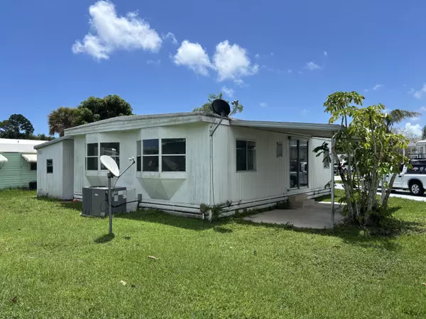 Port Saint Lucie, FL 34952,5 Florencia LN