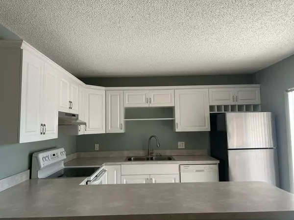 Greenacres, FL 33415,2211 White Pine CIR A
