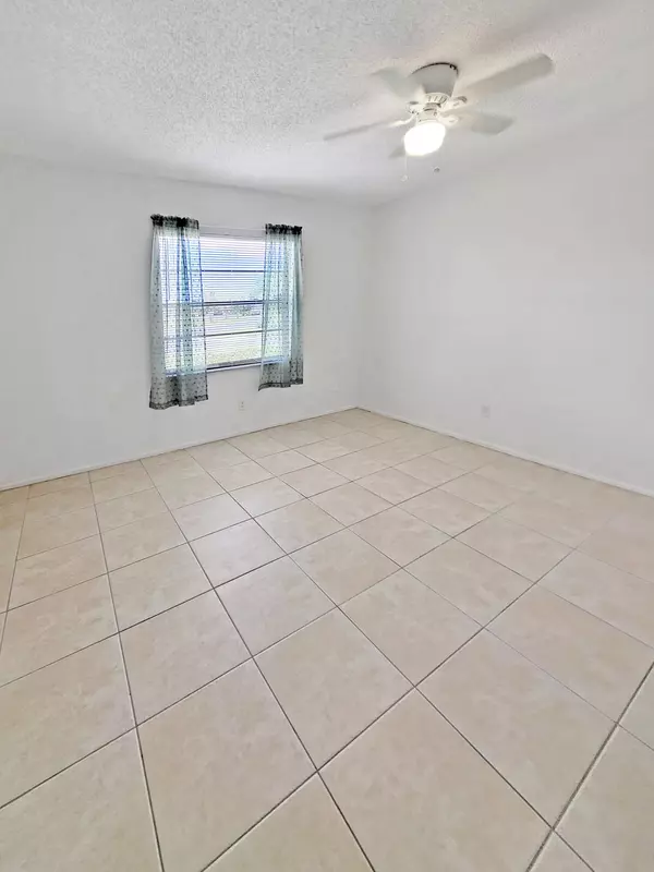 Fort Pierce, FL 34951,6024 Indrio RD 8