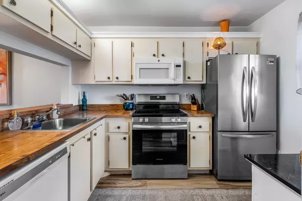 Lake Worth, FL 33467,7142 Golf Colony CT 203