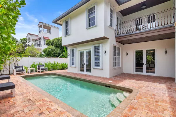 Juno Beach, FL 33408,460 Surfside LN