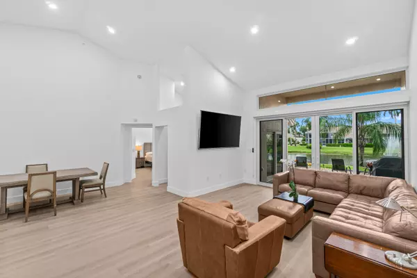 Boca Raton, FL 33496,5097 Windsor Parke DR