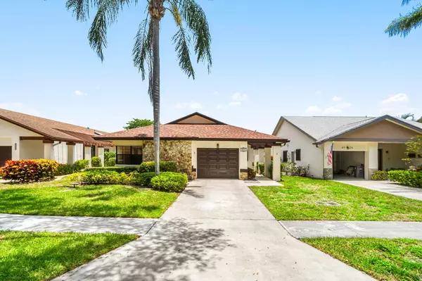 4932 Boxwood CIR, Boynton Beach, FL 33436