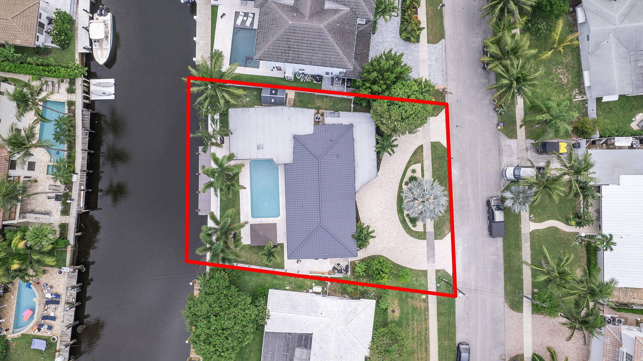 Boca Raton, FL 33487,808 NE 72nd ST