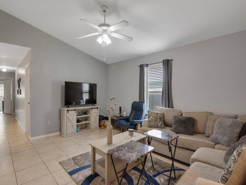 Vero Beach, FL 32962,1150 SW 19th AVE