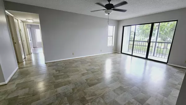 West Palm Beach, FL 33409,1002 Green Pine BLVD H2
