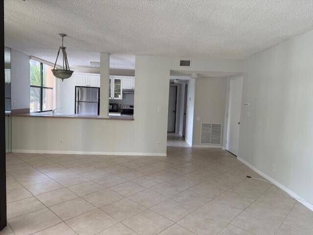 Delray Beach, FL 33444,500 Egret 8211 CIR 8211