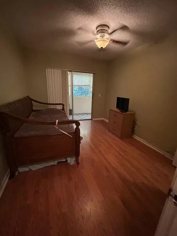 West Palm Beach, FL 33417,92 Kent F