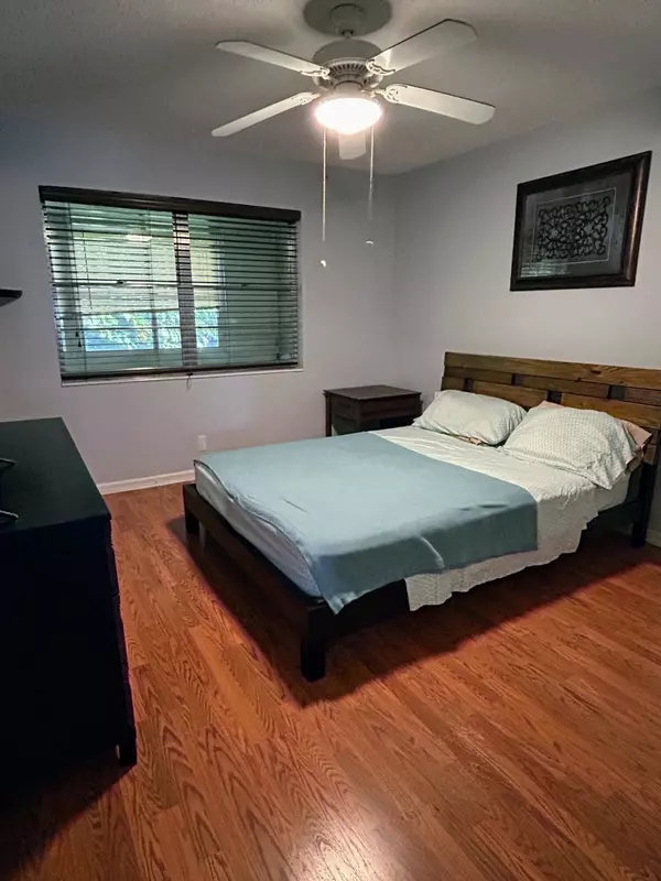 West Palm Beach, FL 33417,92 Kent F