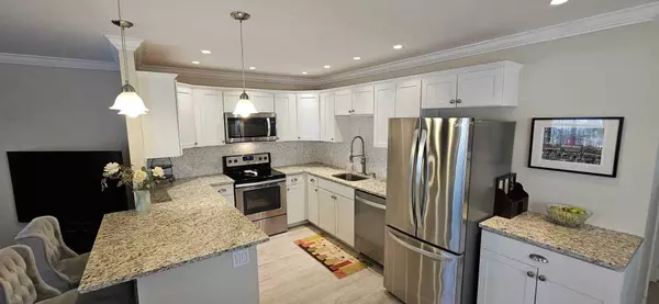 Delray Beach, FL 33446,166 Waterford G