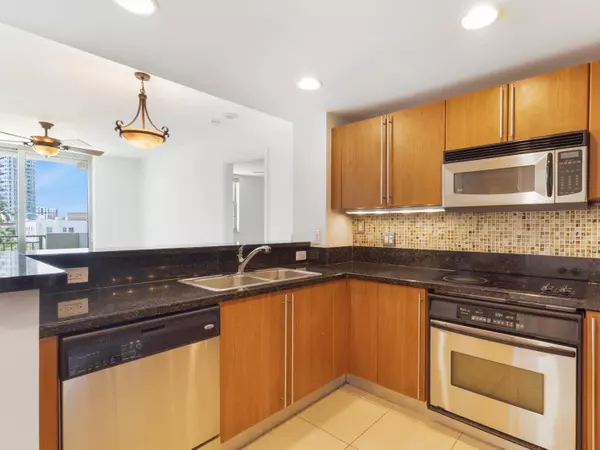 West Palm Beach, FL 33401,610 Clematis ST 326