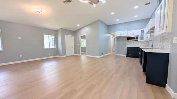 Deerfield Beach, FL 33064,790 NW 42nd PL