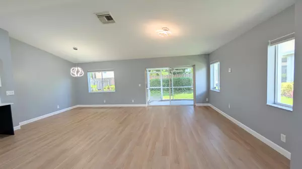 Deerfield Beach, FL 33064,790 NW 42nd PL