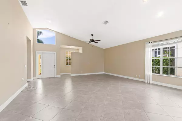 Palm Beach Gardens, FL 33418,13917 Palm Grove PL