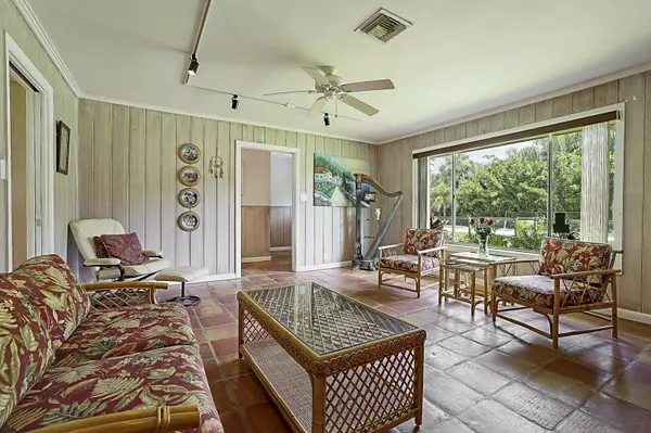 Loxahatchee Groves, FL 33470,13886 N 22nd RD
