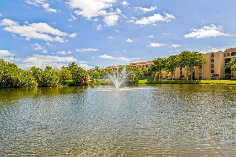 Delray Beach, FL 33444,2455 Lindell BLVD 3103