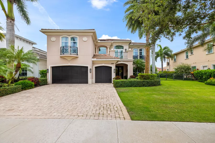 13901 Willow Cay DR, North Palm Beach, FL 33408