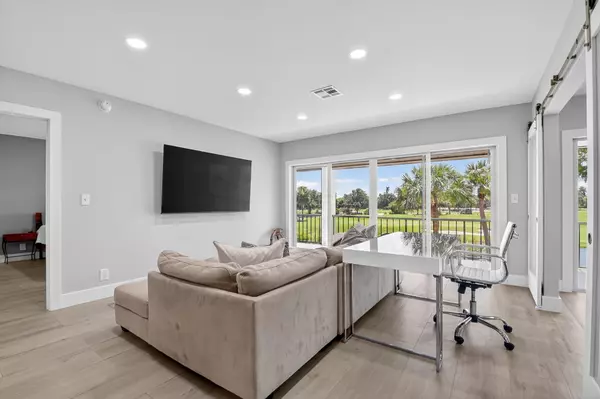 West Palm Beach, FL 33401,1701 Presidential WAY A203