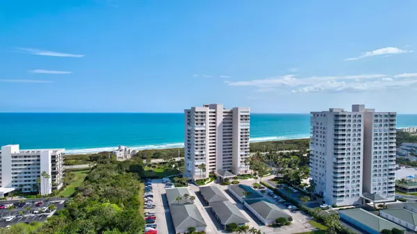 Hutchinson Island, FL 34949,5051 North Highway A1a Penthouse 2-3