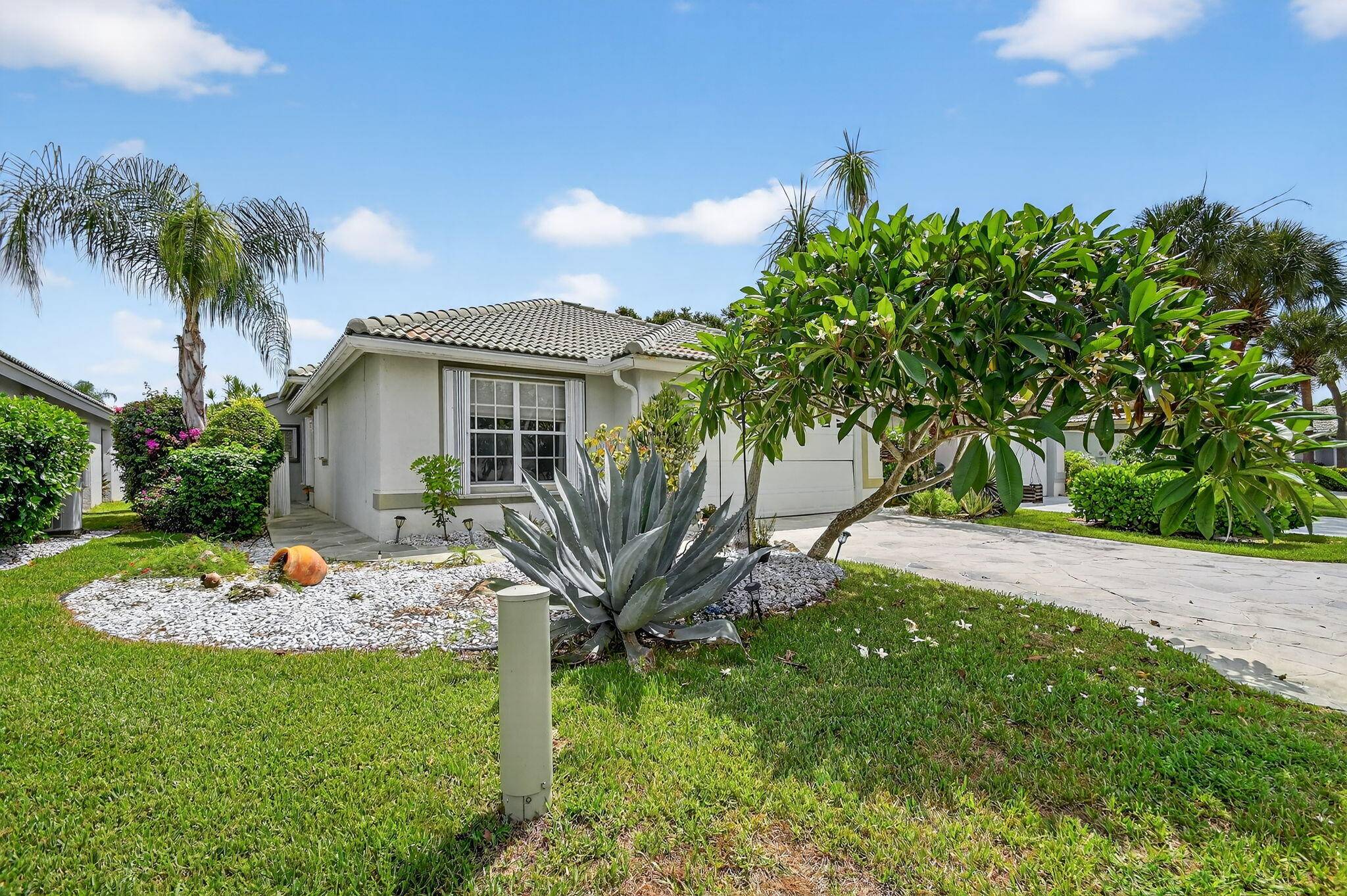 Greenacres, FL 33413,2804 Waters Edge CIR