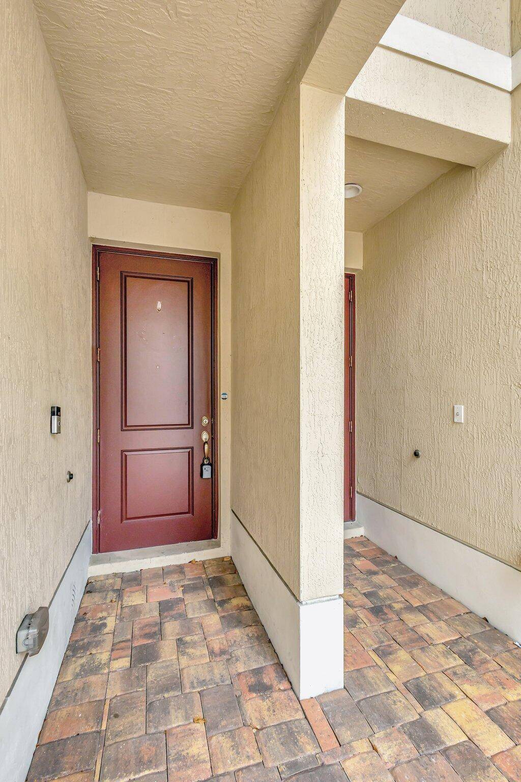 Royal Palm Beach, FL 33411,91 Palm LN