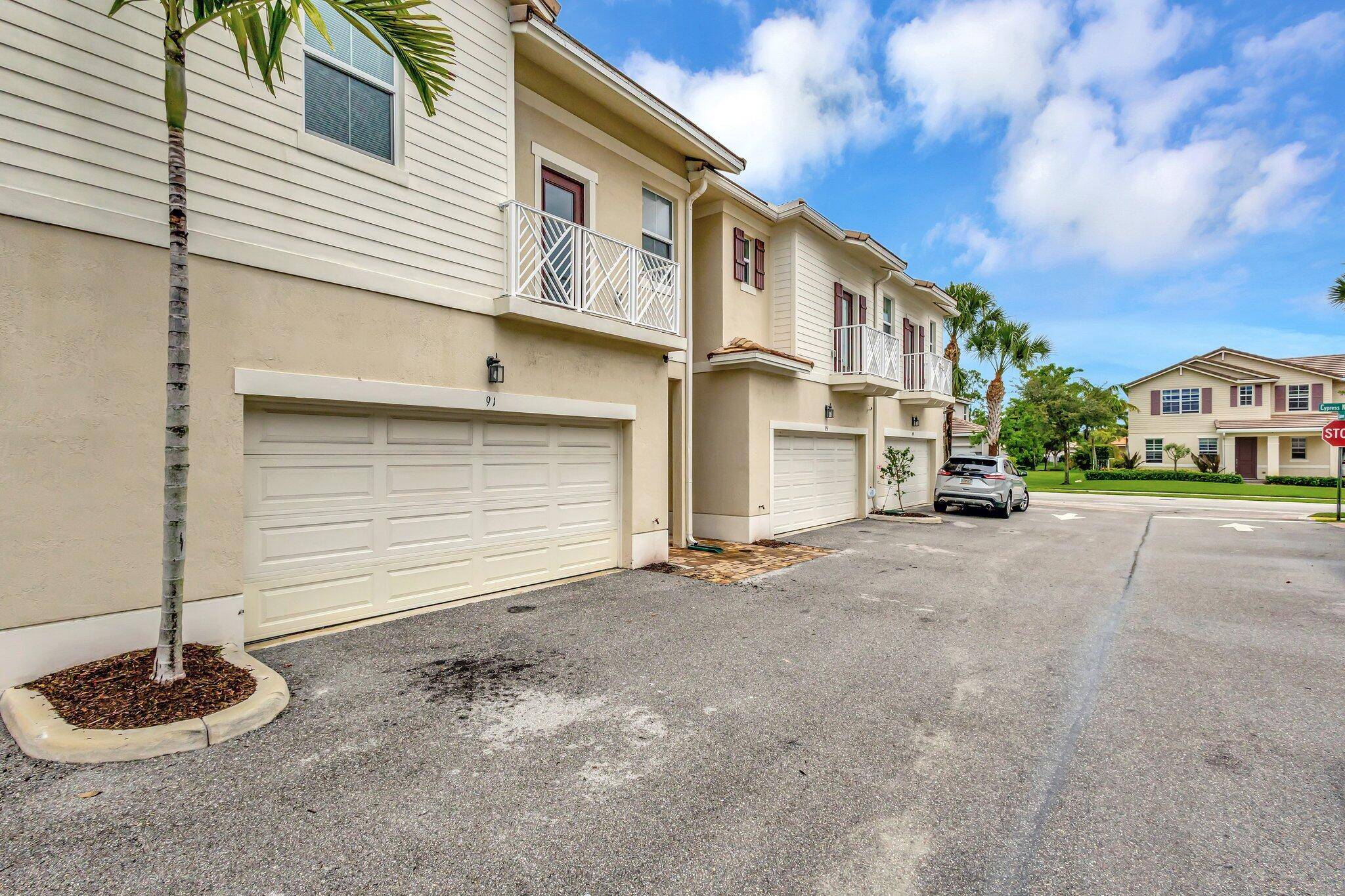 Royal Palm Beach, FL 33411,91 Palm LN