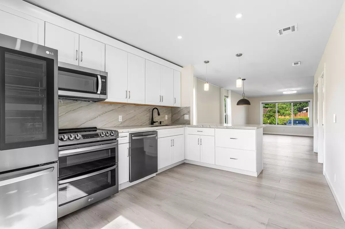 West Palm Beach, FL 33415,4627 Orleans CT D