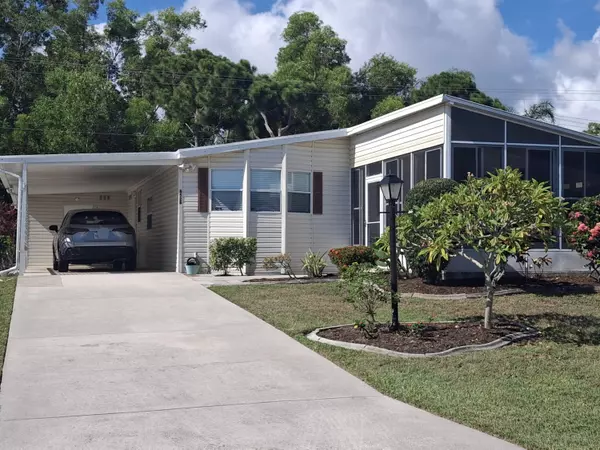 Port Saint Lucie, FL 34952,8528 Gallberry CIR