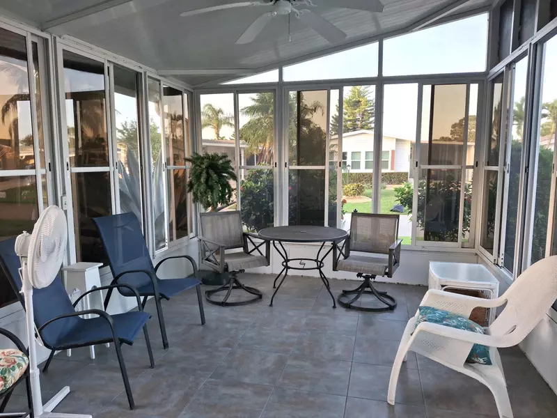 8528 Gallberry CIR, Port Saint Lucie, FL 34952