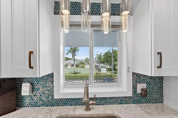 Tequesta, FL 33469,4 Westwood AVE 205h