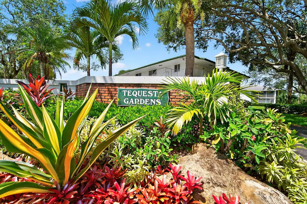 Tequesta, FL 33469,4 Westwood AVE 205h