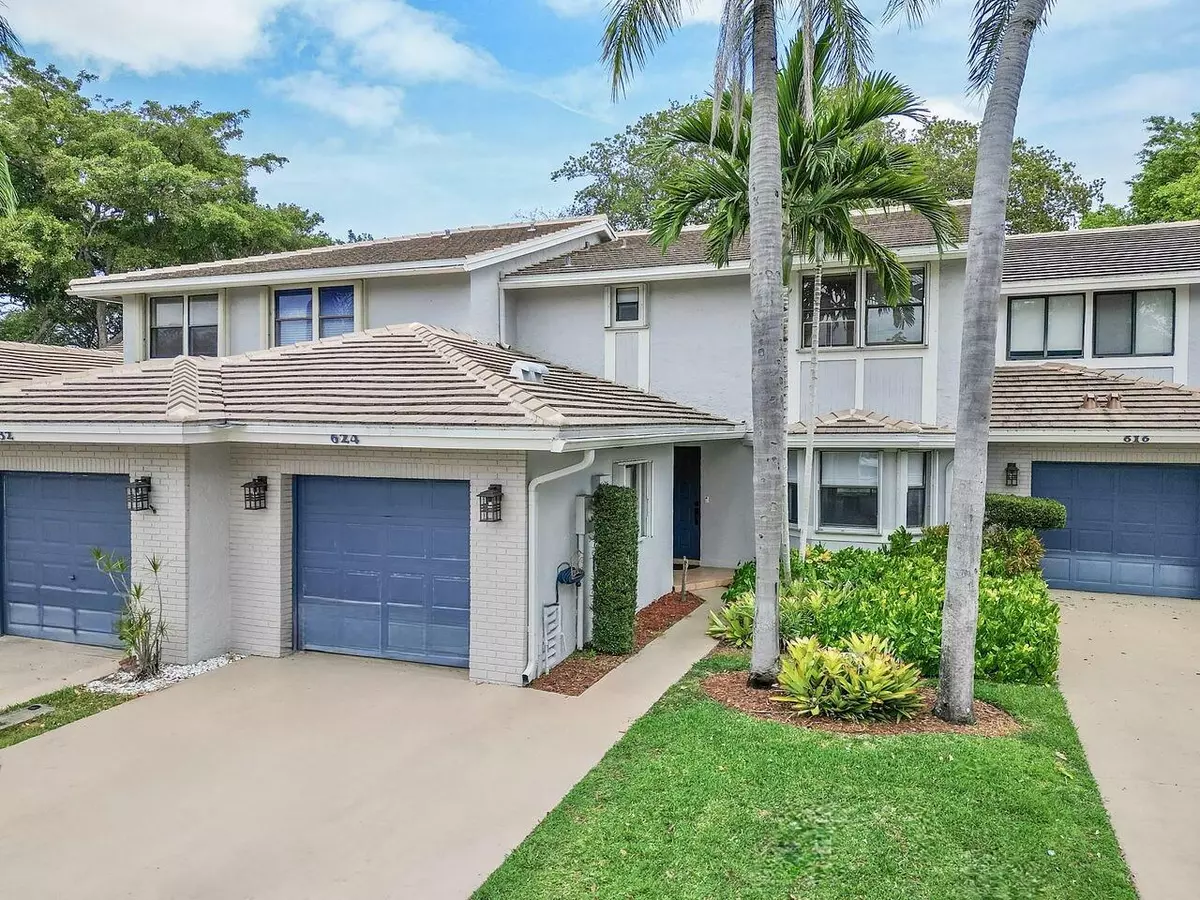 Deerfield Beach, FL 33442,624 N N Deer Creek North Shore DR