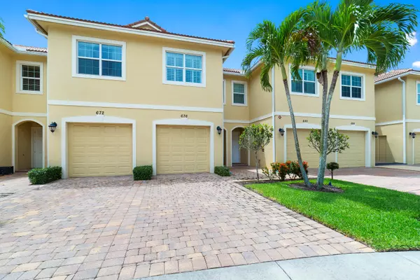 676 SW Glen Crest WAY, Stuart, FL 34997