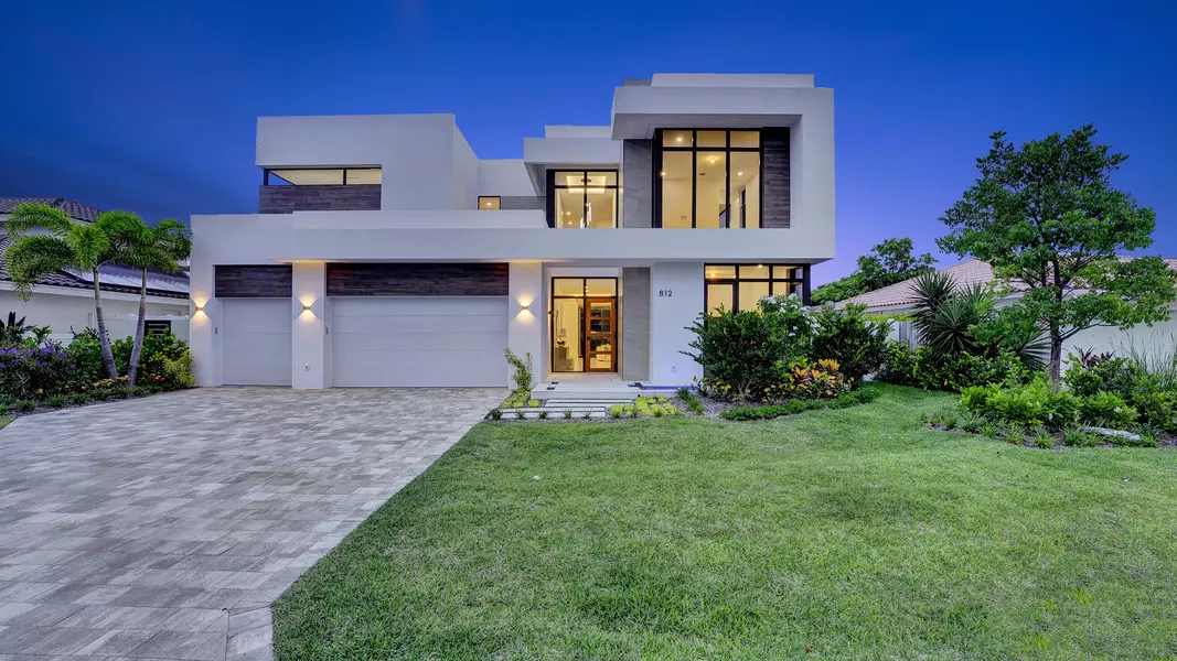 812 Malaga DR, Boca Raton, FL 33432