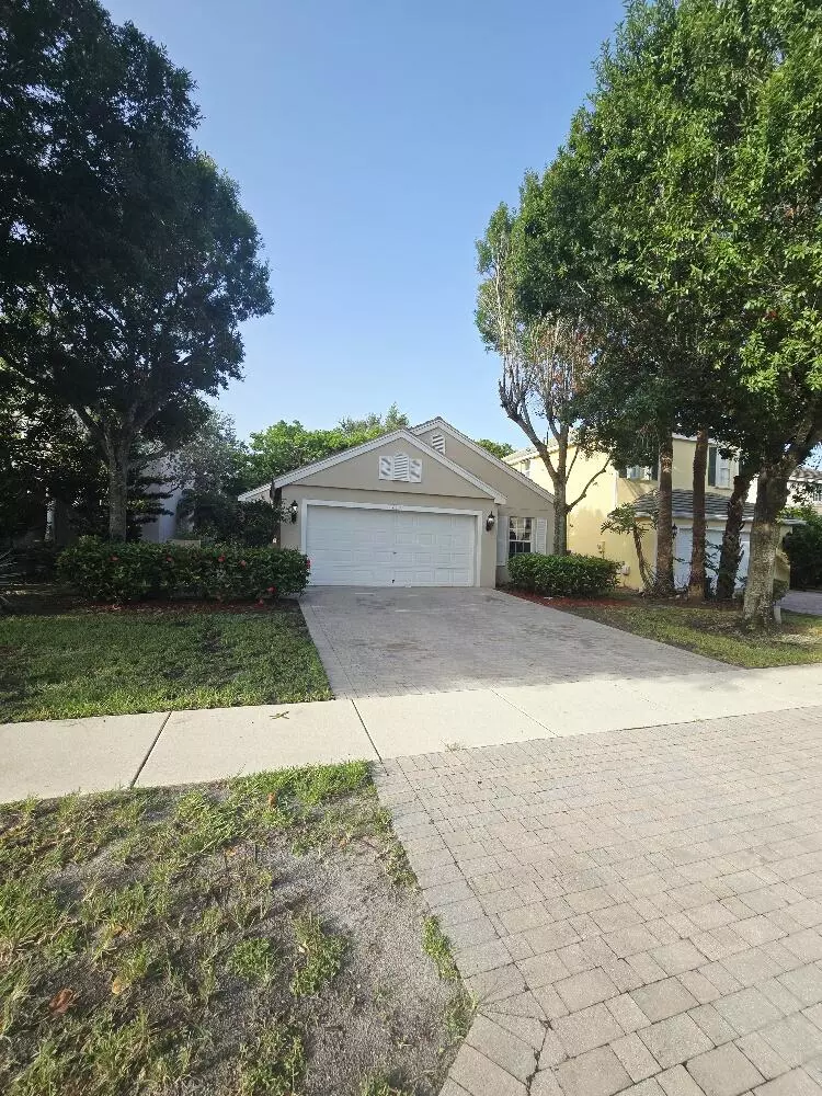 Royal Palm Beach, FL 33414,152 Canterbury PL