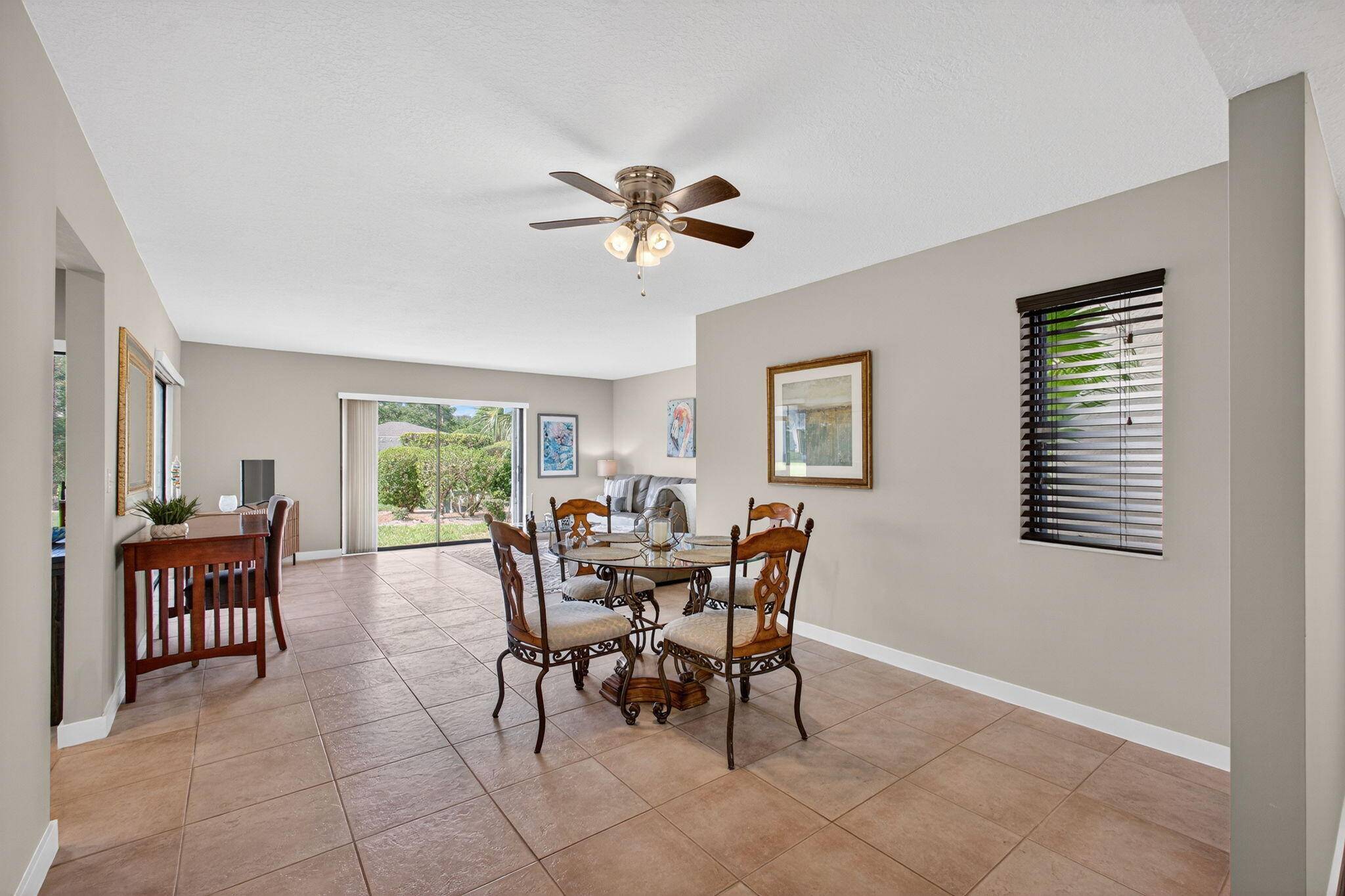 Hutchinson Island, FL 34949,3209 S Lakeview CIR 8-103