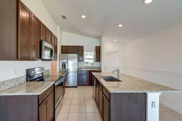 Fort Pierce, FL 34947,905 Bent Creek DR