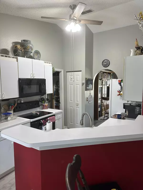 Port Saint Lucie, FL 34986,6134 NW Gaylord TER