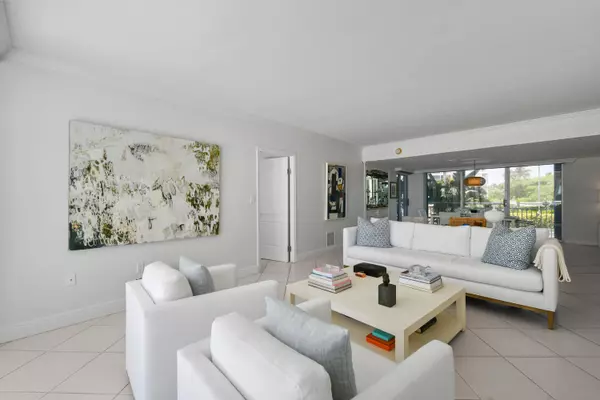 Palm Beach, FL 33480,2780 S Ocean BLVD 112