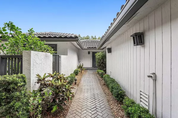 Boynton Beach, FL 33436,14 Oaks LN