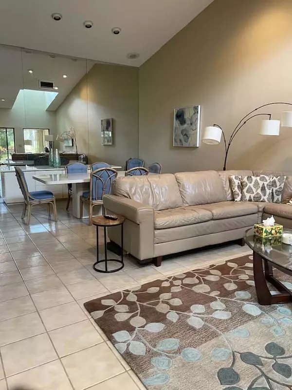 Lake Worth, FL 33467,6800 Parisian WAY
