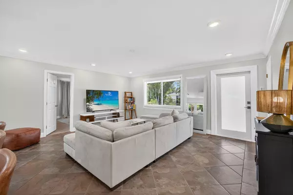 Palm Beach Gardens, FL 33410,342 Azalea ST