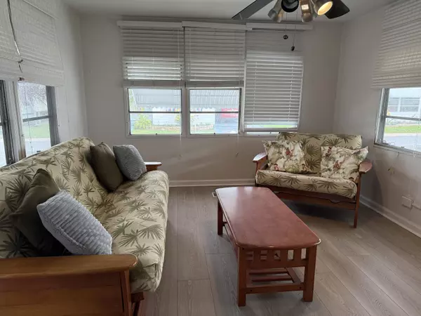 Stuart, FL 34997,4300 SE Saint Lucie BLVD 75