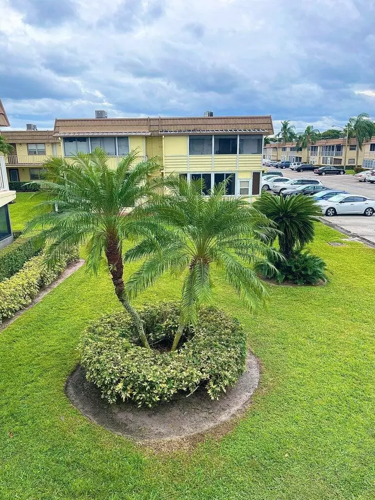 Delray Beach, FL 33446,95 Saxony B