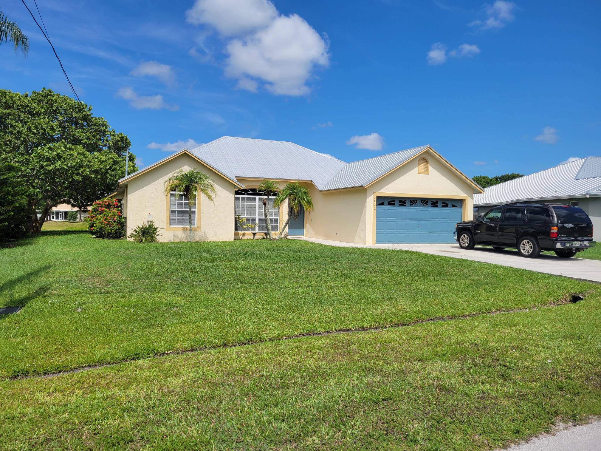 2570 SE SE West Blackwell DR, Port Saint Lucie, FL 34952