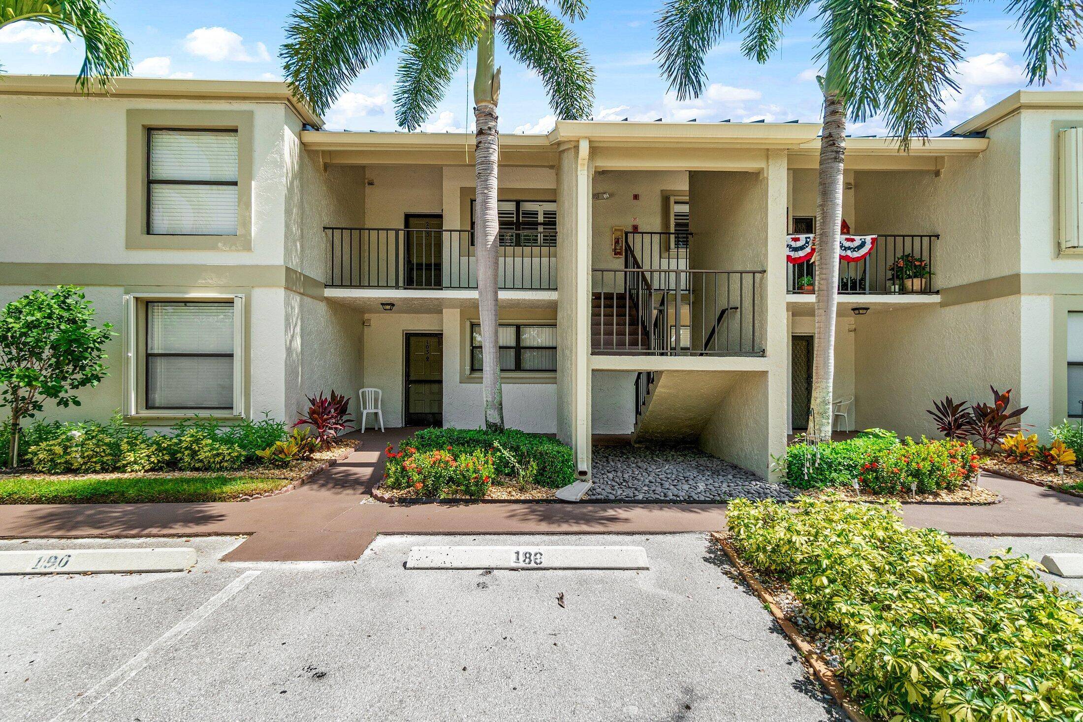 Palm Beach Gardens, FL 33418,6944 Briarlake CIR 203