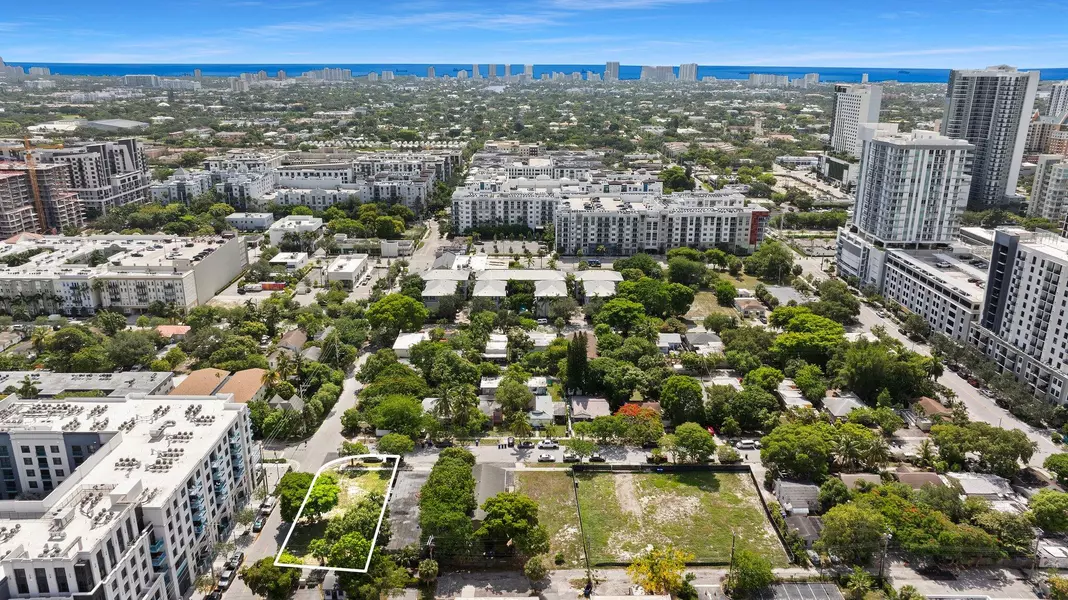 449 NE 1st AVE, Fort Lauderdale, FL 33301