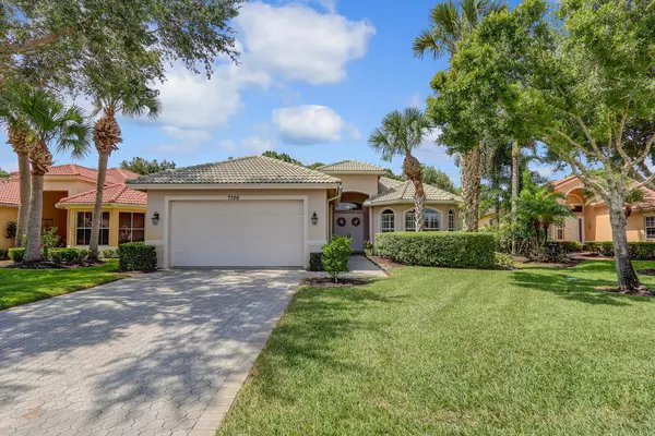 7756 Greenbrier CIR, Port Saint Lucie, FL 34986
