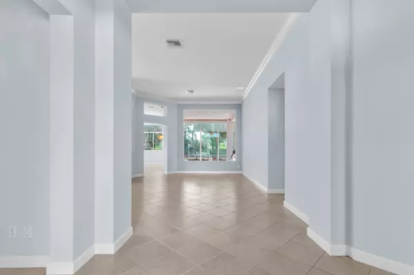 Port Saint Lucie, FL 34986,7756 Greenbrier CIR